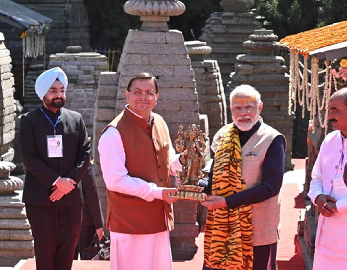 अल्मोड़ा के जागेश्वर धाम में प्रधानमंत्री मोदी ने किया बाबा भोलेनाथ का अभिषेक